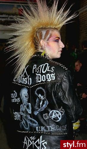 Blond Punk Rock Alternatywne Średnie Fryzury