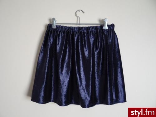 Średnie Spódnice Moda