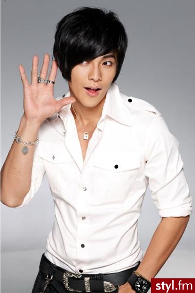 Jiro Wang - Średnie Męskie Fryzury