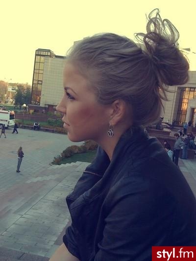Blond Upięcie Proste Na co dzień Średnie Fryzury