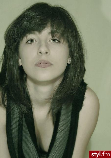 Średnie Fryzury
