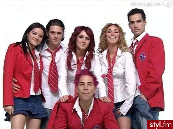 RBD. Mia,Roberta i Lupita. Miugel,Diego i Giovanni.RBD - Średnie Fryzury