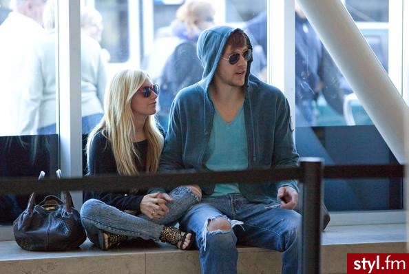 Ashley Tisdale and Scott Speer - Moda uliczna Inne Moda