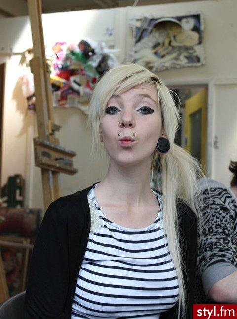 Średnie Fryzury