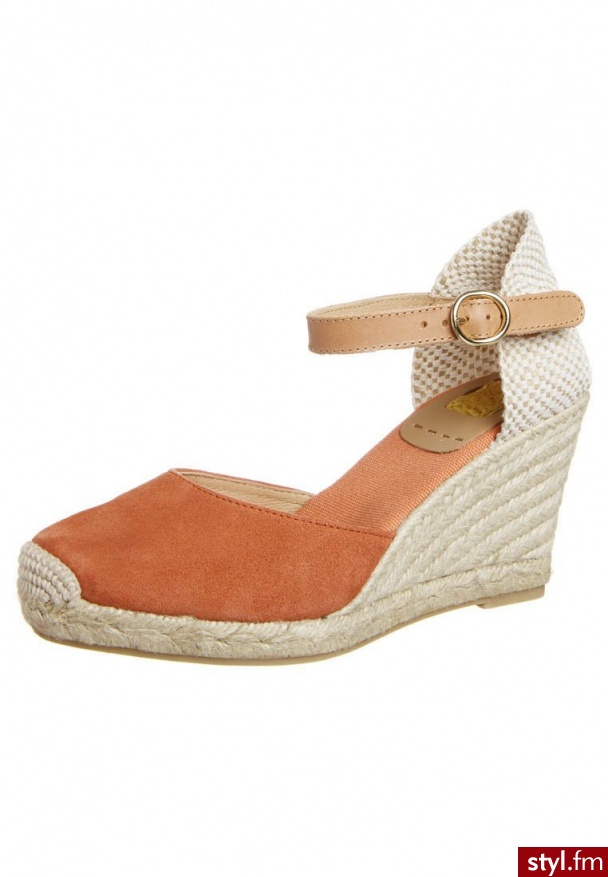 Kanna Sandały na koturnie pomarańczowy (KV2330) - Koturny Buty Moda