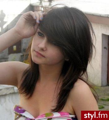 Średnie Fryzury