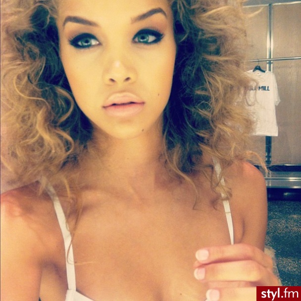 Instagram:  golden_barbie - Wieczorowe Makijaże