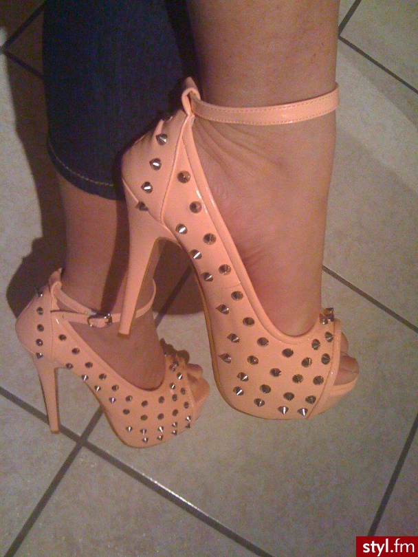Szpilki Buty Moda
