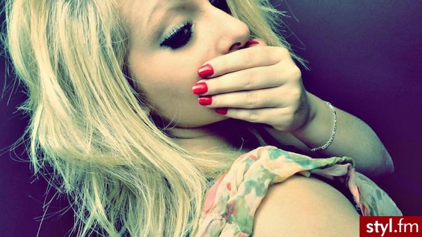Blond Rozpuszczone Kręcone Na co dzień Średnie Fryzury