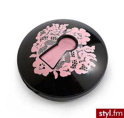błyszczący cień do powiek w pięknym kobiecym opakowaniu od Victoria's Secret - 9.99$ - Gadżety Inne Moda