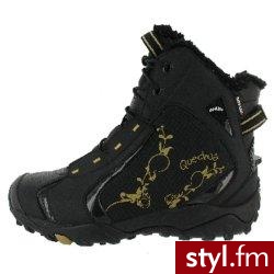 Firmy Decathlon - niezawodne zimą ;) Mam model pierwszy (ze wzorem kwiatu ;)) Zastanawialam sie jeszcze nad ostatnimi ^^ - Pozostałe Buty Moda