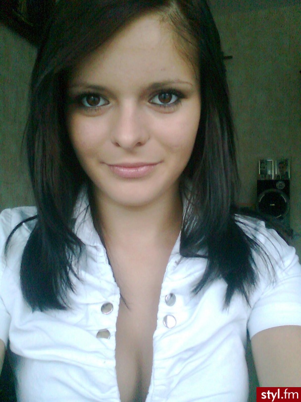Średnie Fryzury