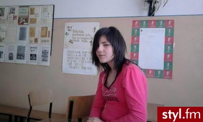To nie jestem ja, ale nawet jej się nie spytałam o dodawanie jej fotek, ale przecież wyraziła zgodę automatycznie dodając te zdjęcia do internetu. - Krótkie Fryzury