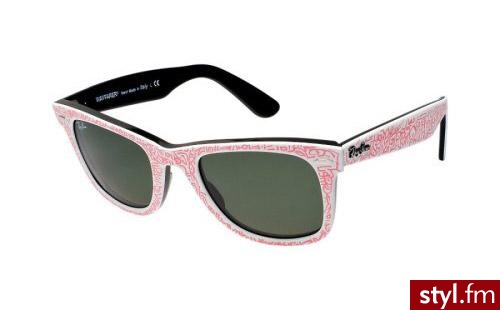 Ray Ban Wayfarer Artist Series: Chris Mendoza | Hypebeast. Pobrano ze strony: http://hypebeast.com/2008/11/ray-ban-wayfarer-artist-series-chris-mendoza/#more-57832 - Nakrycia głowy Dodatki Moda
