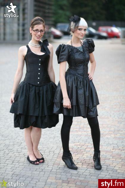 Jeżeli zdjęcie znajduje się już w galerii poproszę o link - Moda uliczna Inne Moda
