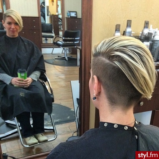 Blond Rozpuszczone Proste Na co dzień Krótkie Fryzury