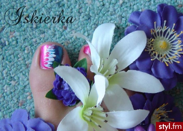 Autor: Dolly stópka. Autor: <b>Dolly</b><br /> Zdobienie Iskierki - Paznokcie