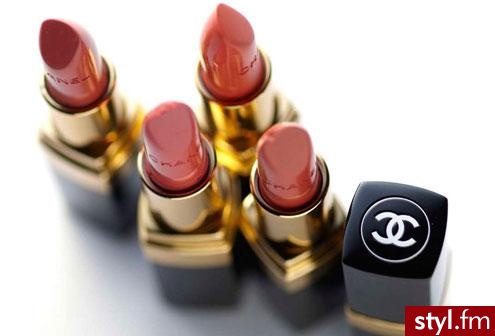 CHANEL Cena: $37 bądź $38 - Misz-masz