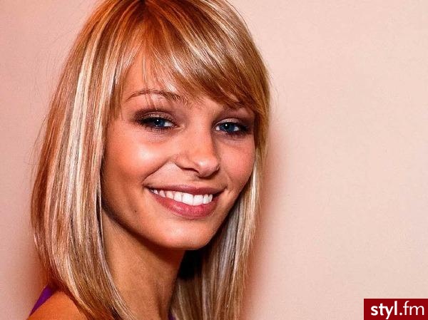 Proste z grzywką Na co dzień Średnie Fryzury