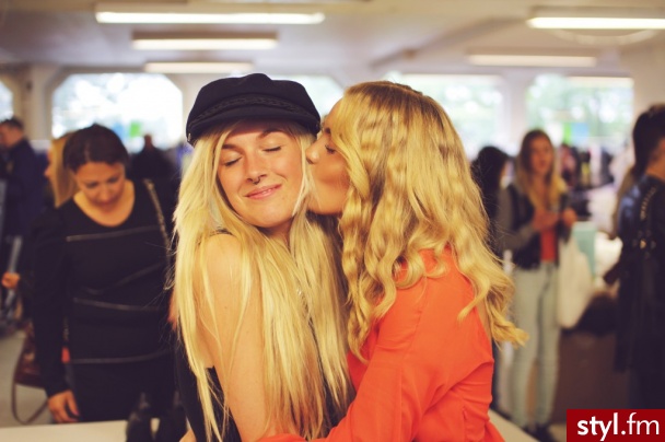 Blond Rozpuszczone Proste Na co dzień Długie Fryzury