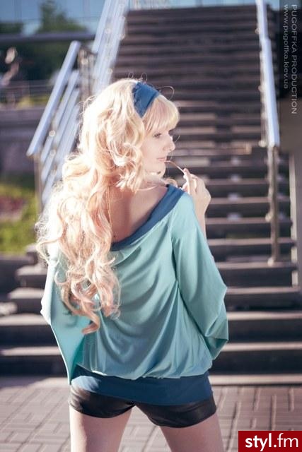 Blond Rozpuszczone Kręcone z grzywką Na co dzień Długie Fryzury
