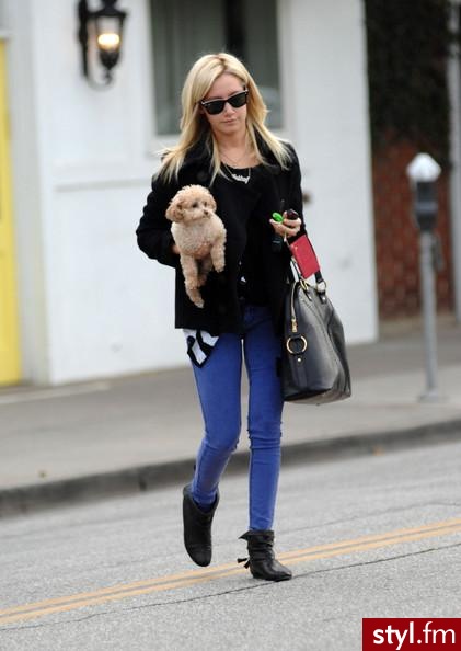 Ashley Tisdale. Ashley Tisdale - Moda uliczna Inne Moda