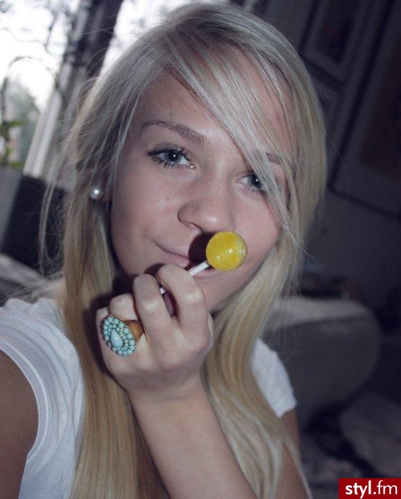 Średnie Fryzury