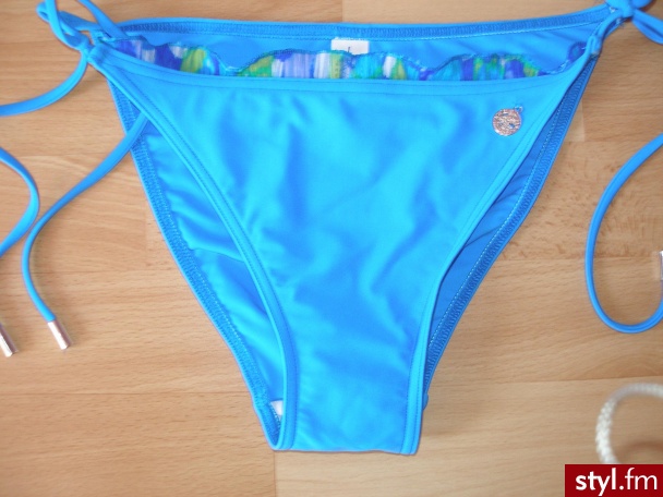 Bikini firmy SELF COLLETION !! HIT LATA 2010!!. Sprzedam Bikini firmy SELF COLLETION. Nie uzywany!! sprzedaje, poniewaz był zamawiany przez allegro ale jest za duży.
  Przedmiotem aukcji są stroje dwuczęściowe. Majteczki typu figi wiązane na bokach, dlat - Misz-masz
