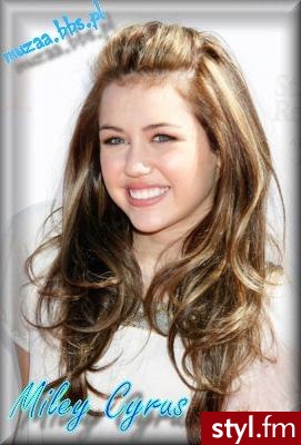 Miley Cyrus - Kręcone Na co dzień Średnie Fryzury