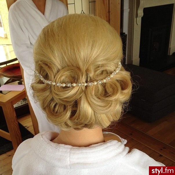Blond Upięcie Kręcone Ślubne Długie Fryzury