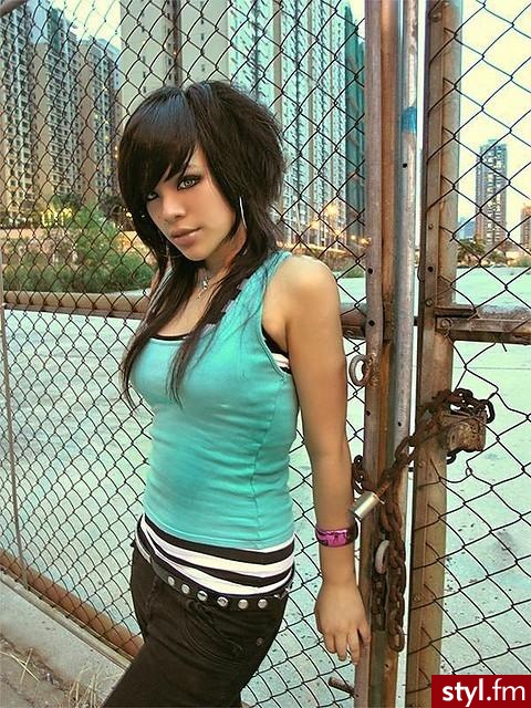 Raquel Sparrow - Średnie Fryzury