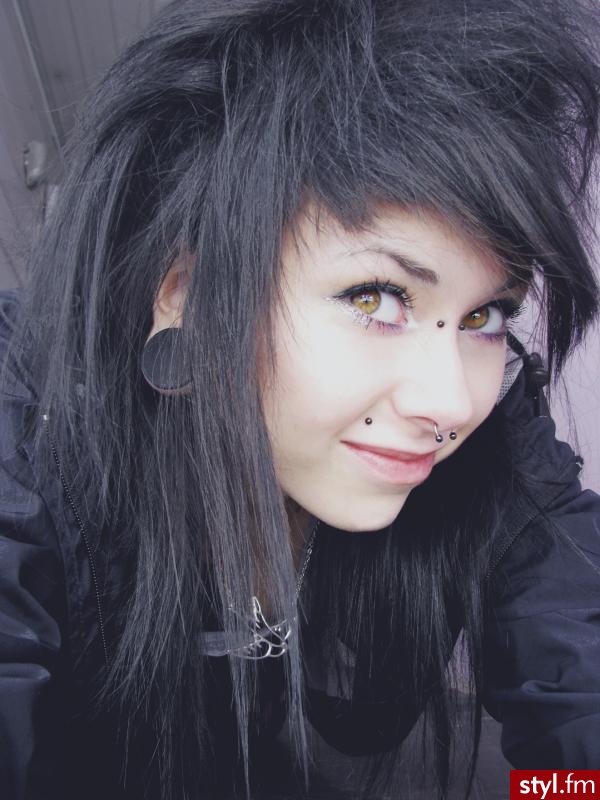 Średnie Fryzury