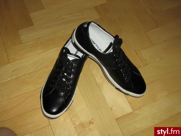 elo elegancko. kupione przeze mnie za 89zł :) w RZESZOWIE - CENTRUM PLAZA - Pozostałe Buty Moda