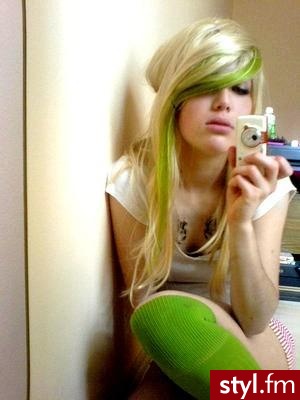 EMO Alternatywne Średnie Fryzury