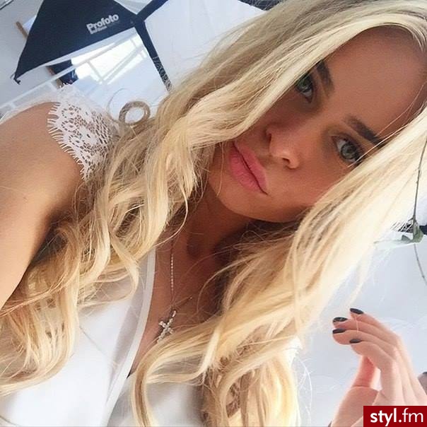 Blond Rozpuszczone Kręcone Na co dzień Długie Fryzury