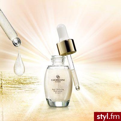 24563 Ujędrniające i rozświetlające serum do twarzy Giordani Gold 15ml
Opis produktu:Nawilżające, silnie działające serum wysokiej jakości, pełne składników, które skutecznie zwalczają oznaki starzenia i błyskawicznie upiększają Twoją cerę.  - Kosmetyki