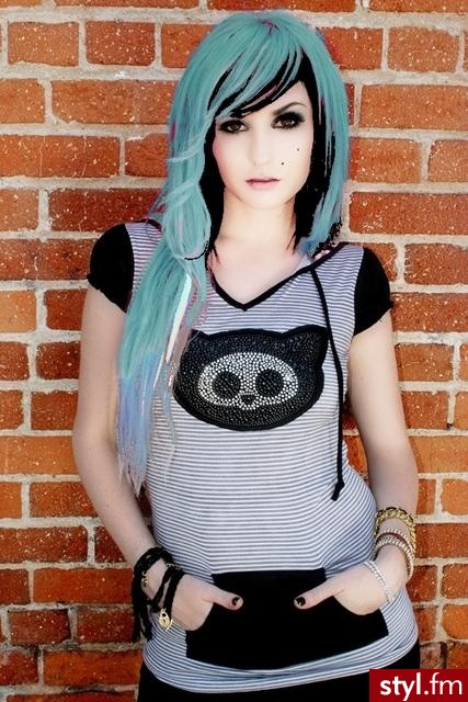 Audrey Kitching - EMO Alternatywne Średnie Fryzury