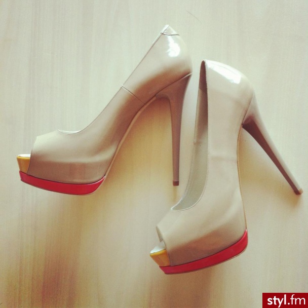 Szpilki Buty Moda