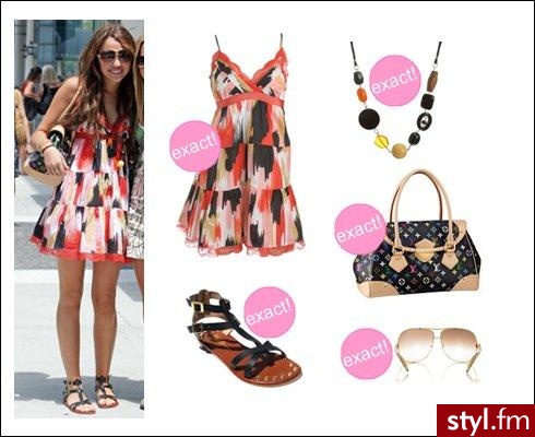 *Sukienka 'Wetseal'

*Buty 'Matt Bernson'

*Wisiorek 'Wetseal'

*Okulary 'Net-a-Porter'

*Torba 'eLexury' - Moda uliczna Inne Moda