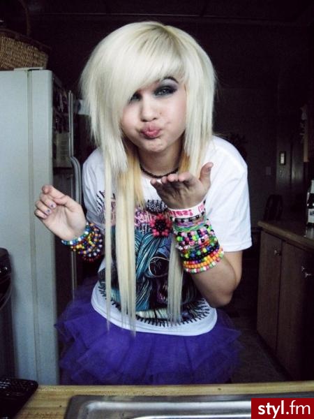 scene <33 - Blond EMO Alternatywne Długie Fryzury