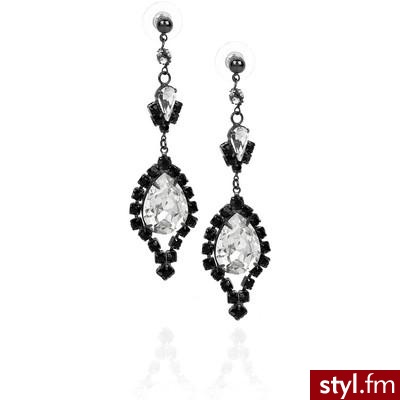 Tom Binns Swarovski crystal drop earrings - Polyvore. Pobrano ze strony: http://www.polyvore.com/tom_binns_swarovski_crystal_drop/thing?id=20805625#1282340266693 - Pozostałe Dodatki Moda