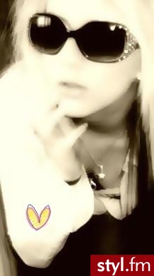 Katie ,,x - EMO Alternatywne Średnie Fryzury