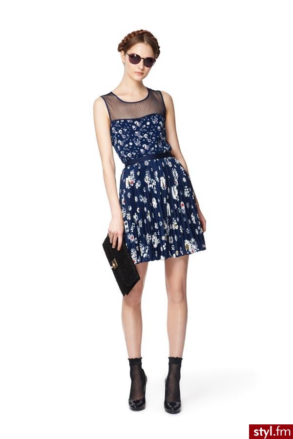 Sukienki Moda