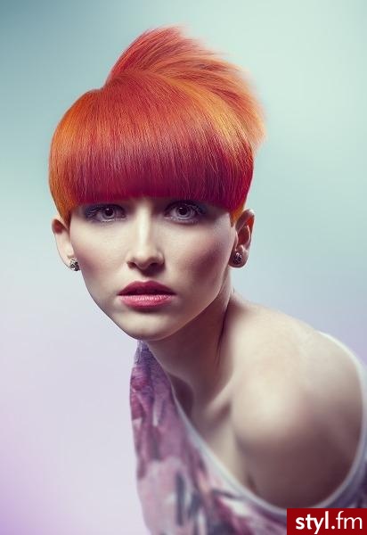 Średnie Fryzury