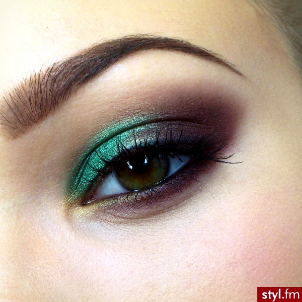 Sleek-Garden of eden <3 Więcej na https://www.facebook.com/JustynaMaksymowskaMakeUp?ref=hl - Wieczorowe Makijaże