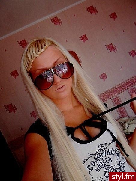 Średnie Fryzury