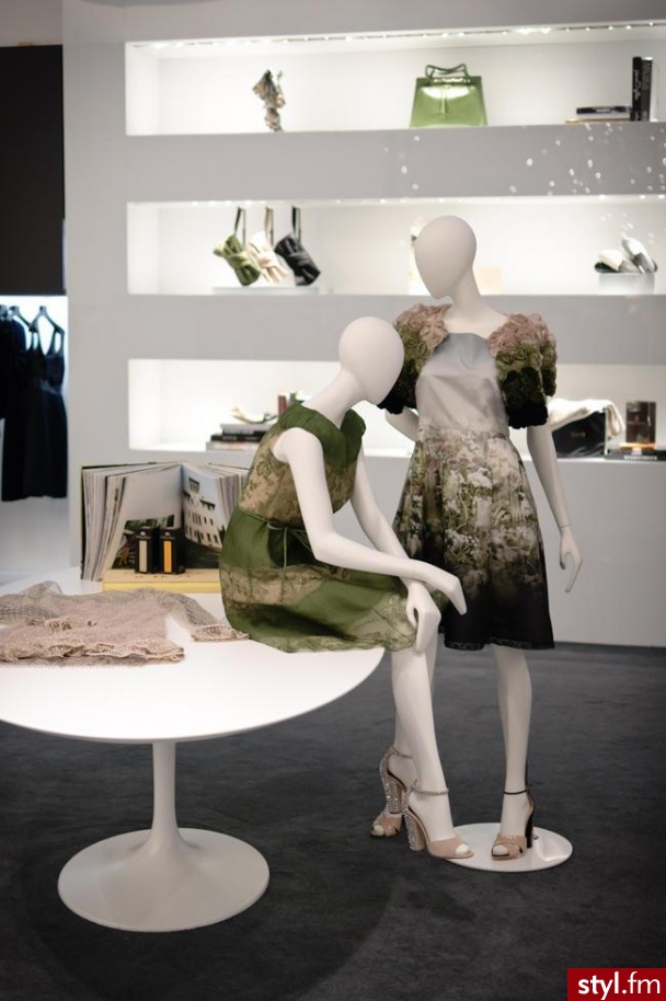 Sukienki Moda