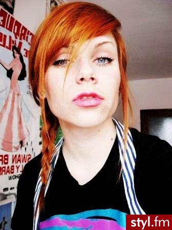 Średnie Fryzury