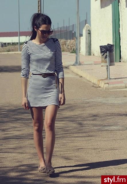 Sukienki Moda