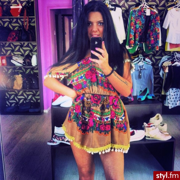 Andreea Mirea - Dzienne Sukienki Moda